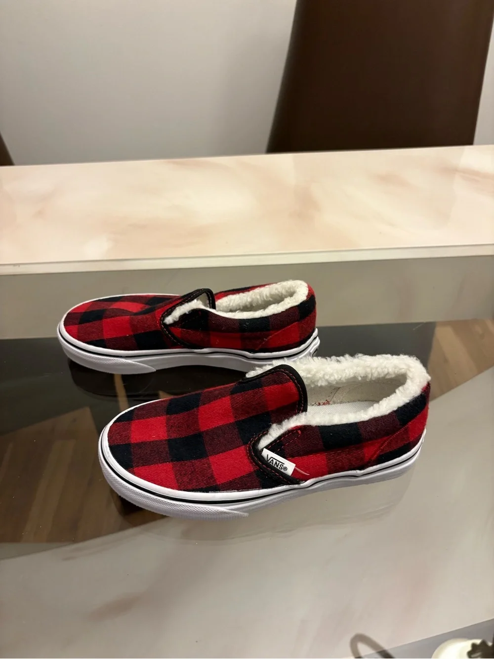 Vans Classic Slip-On Shoes Kids Size 1 Red Black Plaid Sherpa Faux Fur Lined
